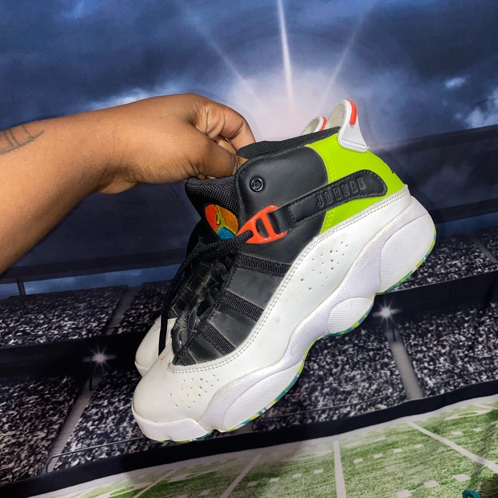 Kids Jordan size 3